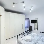 Апартаменты Casa Raffi By Ca-sa Check *